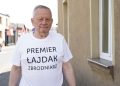 W takiej koszulce pojechał do stolicy