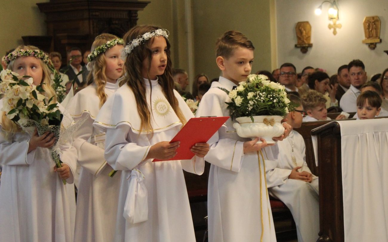 Komunia w Strzałkowie. Zobacz zdjęcia