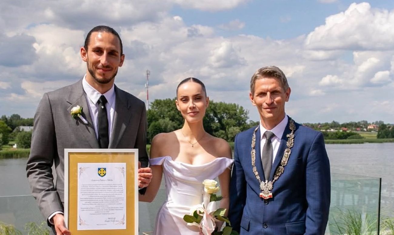 Reprezentant Polski wziął ślub w Słupcy. Najlepsze życzenia dla Dominiki i Kamila